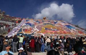 sun the huge tangka on shoton festival